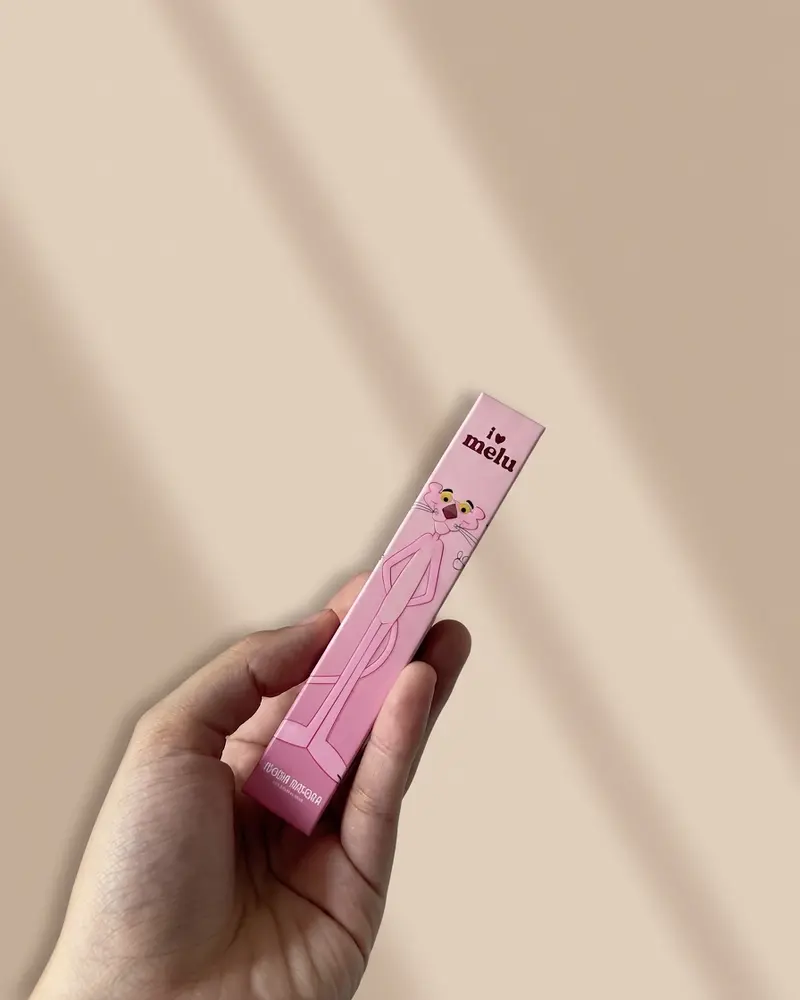 Pestañina Melu Pantera Rosa Ruby Rose
